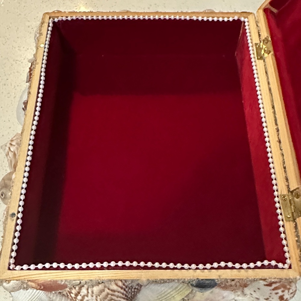 Seashell Decorative Box - Picture 4 of 7